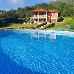 Oasis Pedornes