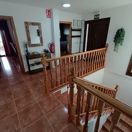 Oasis 펜션 Pedornes