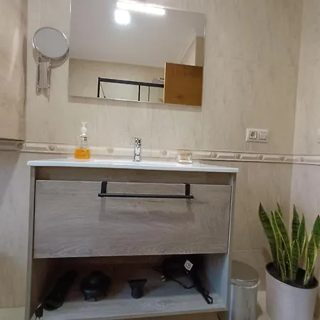 Oasis Pedornes